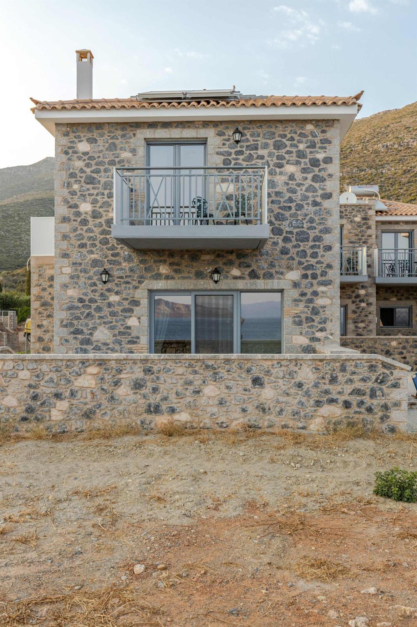 Katerina'S Villas - Monemvasia Beachfront Stone Paradise Eksteriør billede